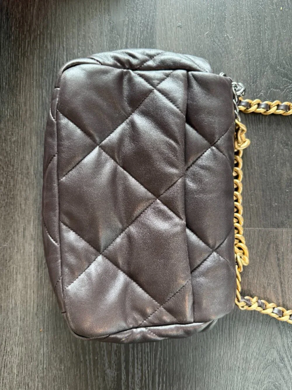 Chanel Medium 19 Flap Bag brown - Picture 6 of 7